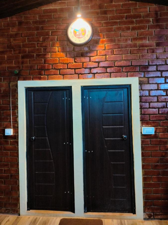 Riverstone Riverfront Farmhouse Gokarna  Buitenkant foto