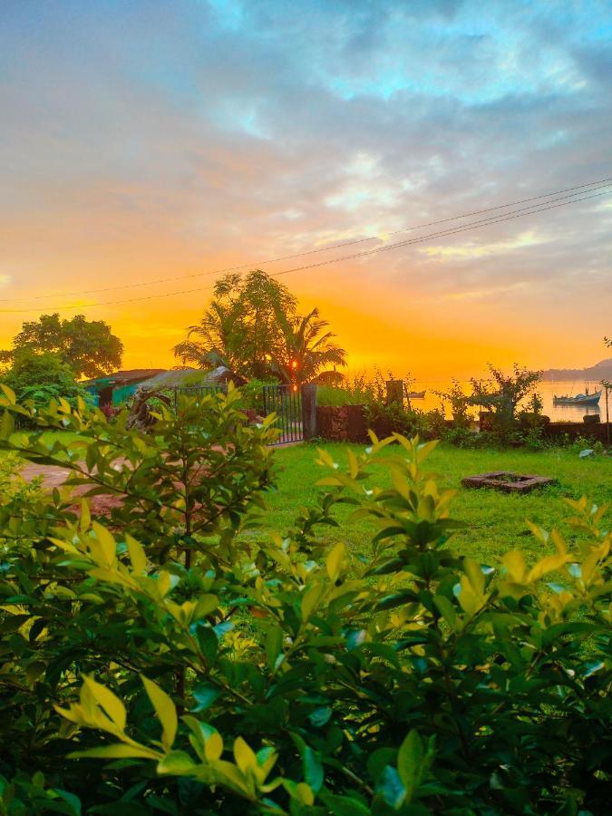 Riverstone Riverfront Farmhouse Gokarna  Buitenkant foto